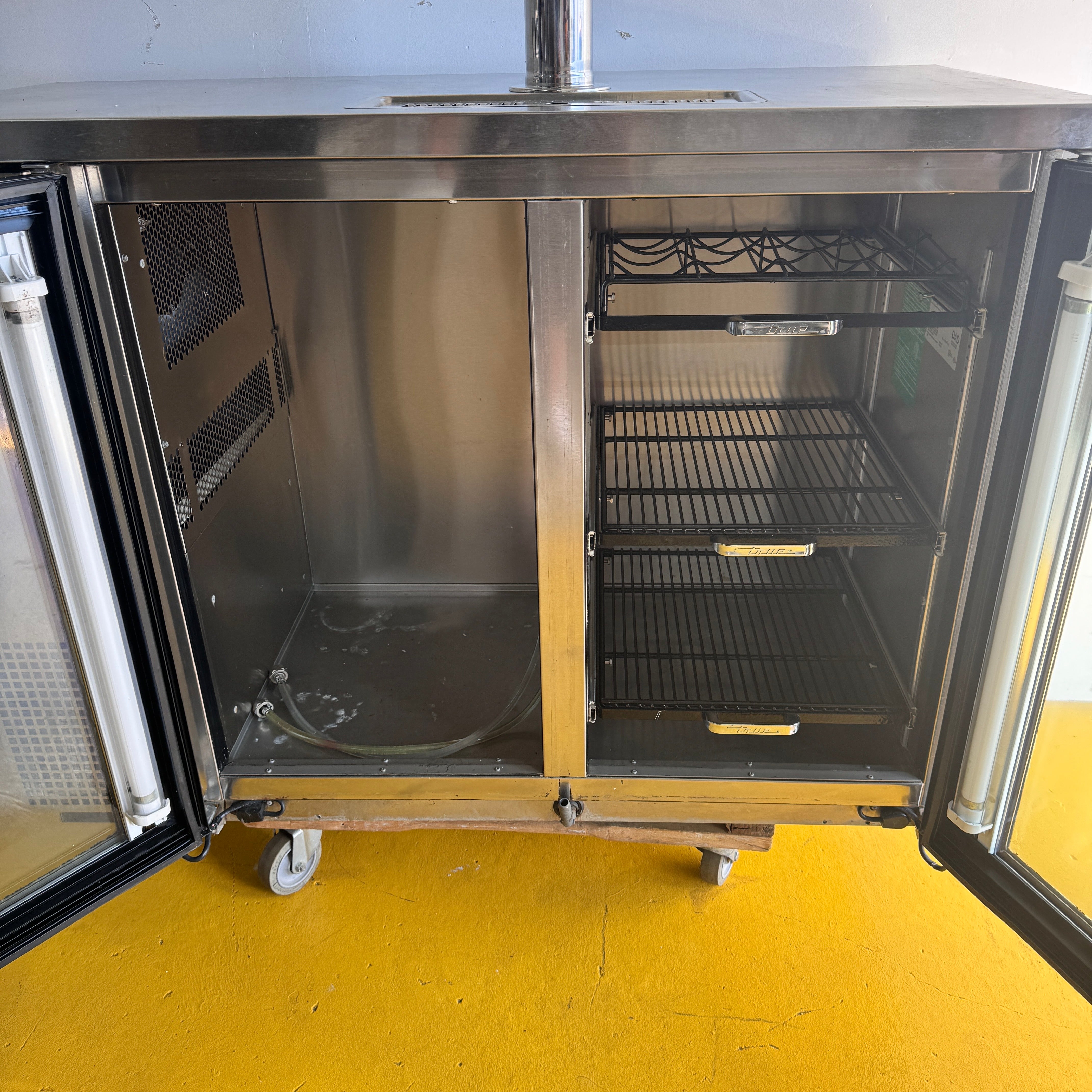True Undercounter Stainless Steel Refrigerator Professional True Undercounter Stainless Steel Refrigerator Professional